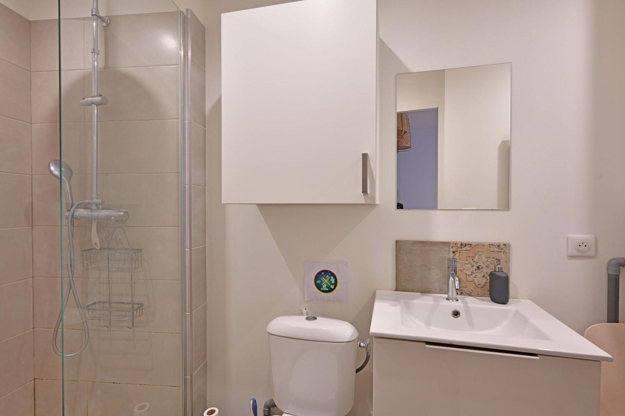 Andrea - Proche Theatres Et Place Des Corps Saints - Wifi Appartement