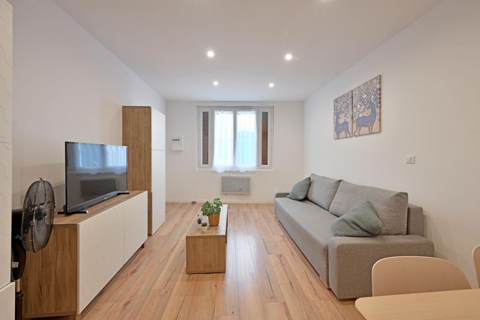 Appartement Andrea - Proche Theatres Et Place Des Corps Saints - Wifi *